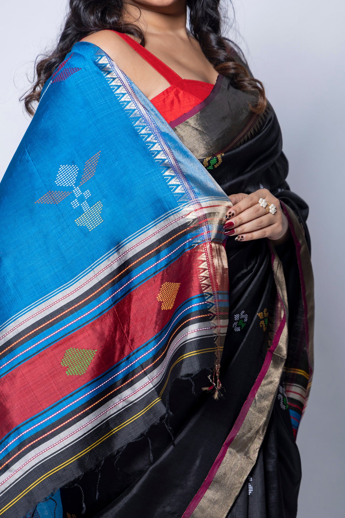 Neel Pakhi