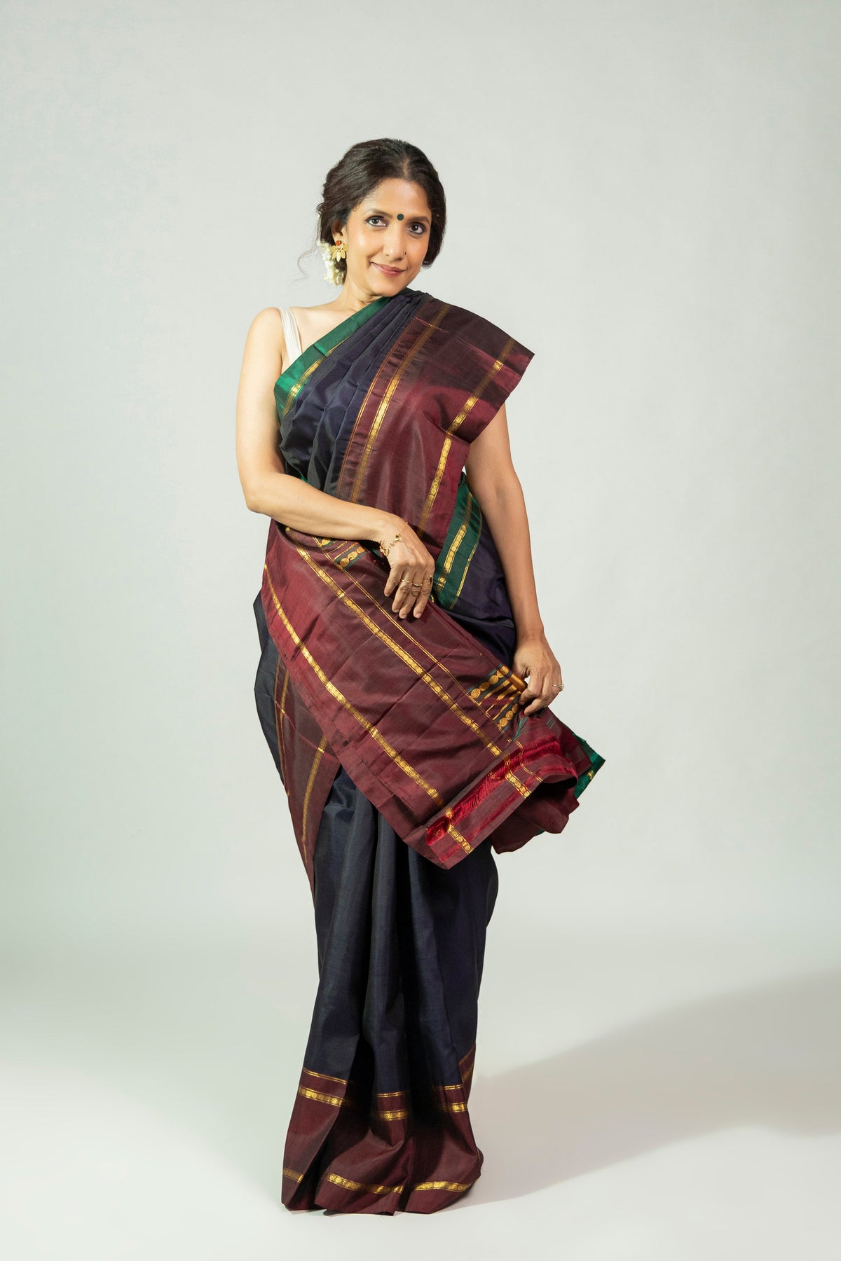Ratri Neeli
