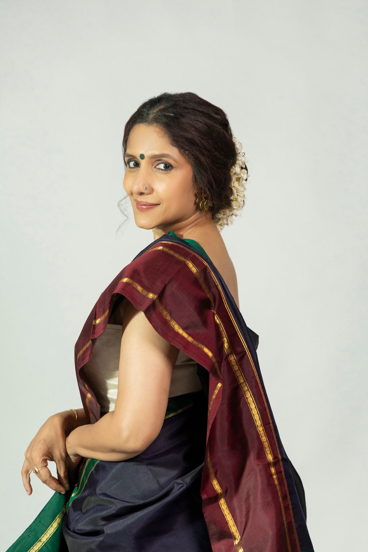 Ratri Neeli