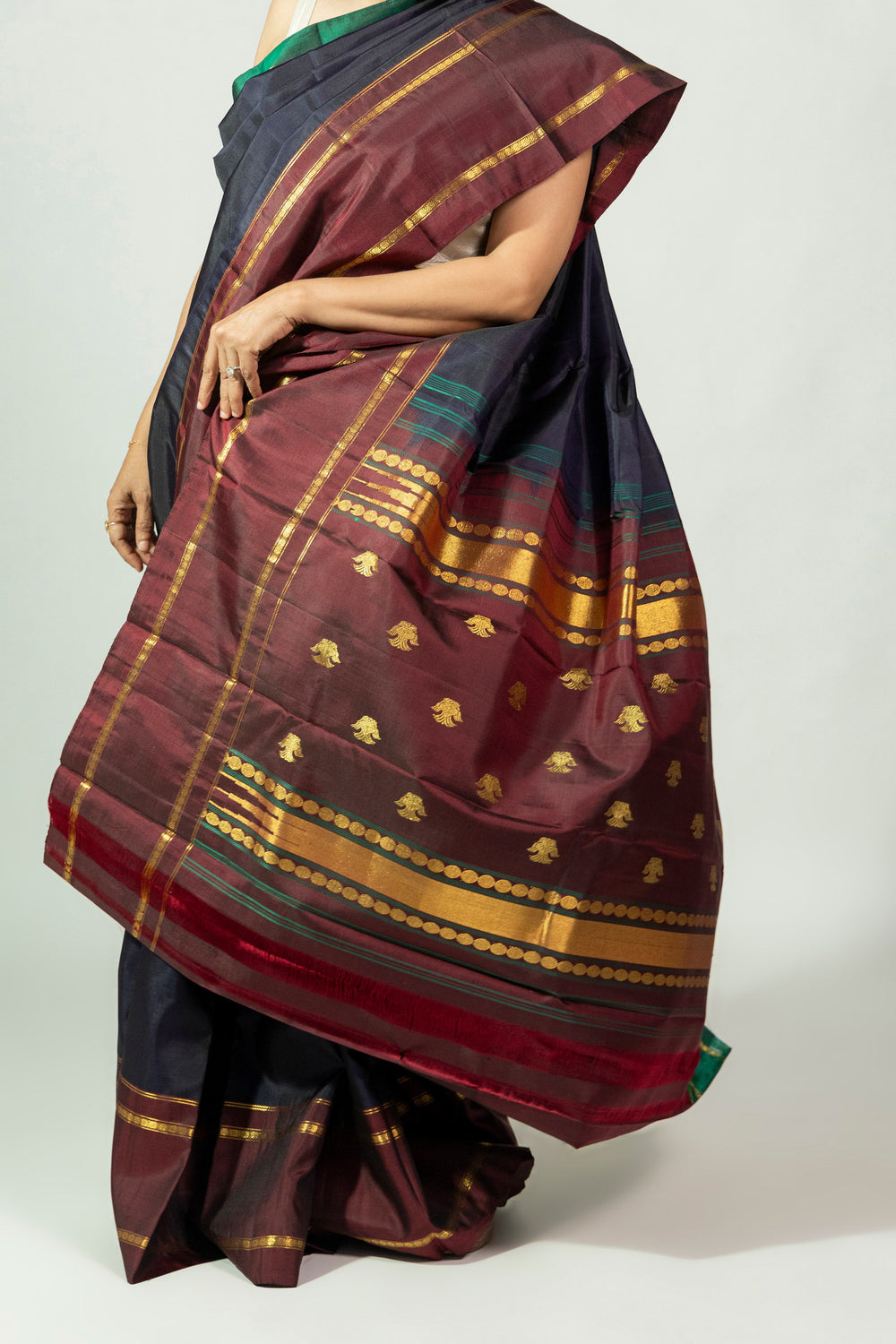 Ratri Neeli
